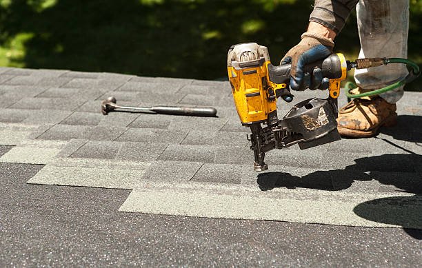 Best Roof Gutter Cleaning  in Woodland, WA